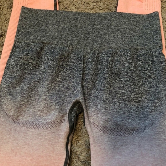 Gymshark ombre leggings size S - Picture 3 of 4
